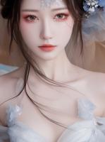 似是寒芜照影来